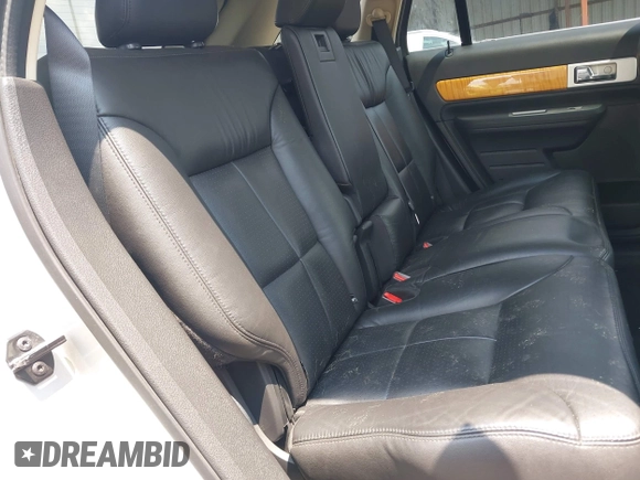 2010 Lincoln MKX z VIN 2LMDJ6JC8ABJ30277, wystawiony jako IAAI lot #42368664 z przebiegiem 149 984 mil mil oraz . Historia ofert i sprzedaży dostępna na DreamBid. Obrazek 8.