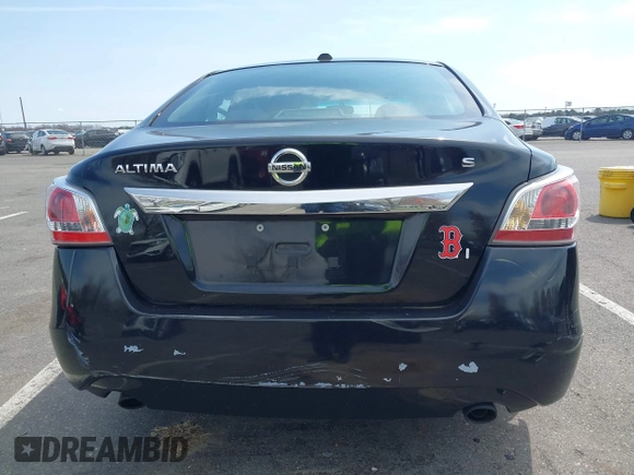 2015 Nissan Altima 2.5 S with VIN 1N4AL3AP7FN891964, listed as a IAAI auction lot 42011031 with 133,863 mi miles. Bid and sale history available at carsss.com. Image 16.
