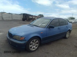 2002 BMW 3 Series 325i with VIN WBAET37482NG72157, listed as a IAAI auction lot 41648030 with 1 mi miles. Bid and sale history available at carsss.com. Image 2.
