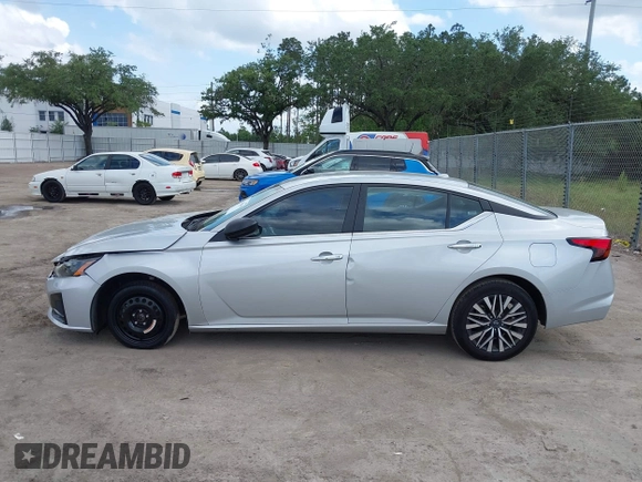 2024 Nissan Altima SV with VIN 1N4BL4DV5RN375319, listed as a IAAI auction lot 42190369 with 23,240 mi miles and . Bid and sale history available at carsss.com. Image 14.