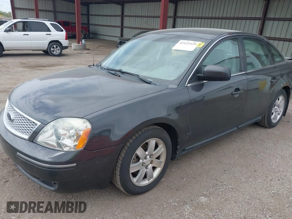 2007 Ford Five Hundred SEL z VIN 1FAHP24157G102902, wystawiony jako IAAI lot #42123329 z przebiegiem 105 468 mil mil oraz . Historia ofert i sprzedaży dostępna na DreamBid. Obrazek 17.