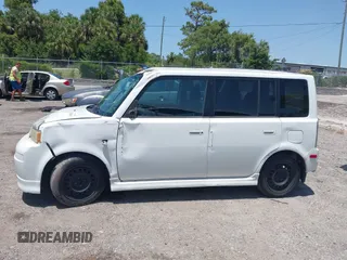 2006 Scion xB z VIN JTLKT324X64071455, wystawiony jako IAAI lot #42280653 z przebiegiem 216 297 mil mil oraz . Historia ofert i sprzedaży dostępna na DreamBid. Obrazek 14.