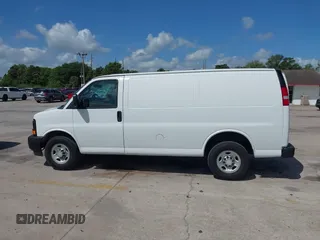 2017 Chevrolet Express Cargo z VIN 1GCWGAFF0H1298823, wystawiony jako IAAI lot #41933843 z przebiegiem 75 213 mil mil oraz . Historia ofert i sprzedaży dostępna na DreamBid. Obrazek 14.