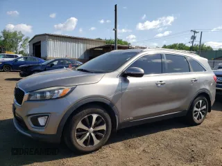2016 Kia Sorento EX z VIN 5XYPHDA52GG164007, wystawiony jako Copart lot #61638155 z przebiegiem 161 305 mil mil oraz Czysty tytuł • Clean title. Historia ofert i sprzedaży dostępna na DreamBid. Obrazek 1.