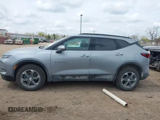2023 Chevrolet Blazer LT с VIN 3GNKBHR40PS235497, выставлен на аукционе IAAI как лот 42124586 с пробегом 20 533 миль миль и . История ставок и продаж доступна на DreamBid. Изображение 15.