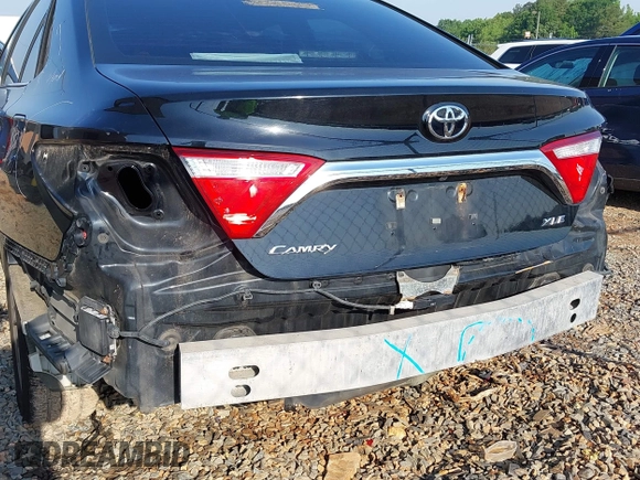 2017 Toyota Camry XLE z VIN 4T1BF1FK0HU670525, wystawiony jako IAAI lot #42277984 z przebiegiem 149 225 mil mil oraz . Historia ofert i sprzedaży dostępna na DreamBid. Obrazek 6.