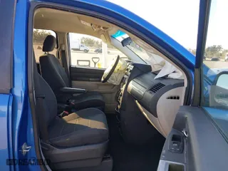2008 Dodge Grand Caravan SE with VIN 2D8HN44H48R775755, listed as a IAAI auction lot 41285504 with 301,131 mi miles. Bid and sale history available at carsss.com. Image 5.