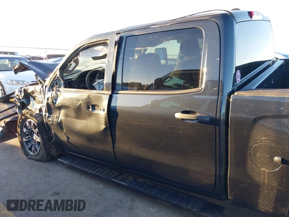 2018 Chevrolet Silverado 1500 Work Truck with VIN 3GCUKNEC8JG402700, listed as a IAAI auction lot 41015830 with 107,781 mi miles. Bid and sale history available at carsss.com. Image 14.