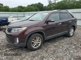 2014 Kia Sorento LX z VIN 5XYKT4A62EG528490, wystawiony jako Copart lot #60246765 z przebiegiem 127 137 mil mil oraz Czysty tytuł • Clean title. Historia ofert i sprzedaży dostępna na DreamBid. Obrazek 1.