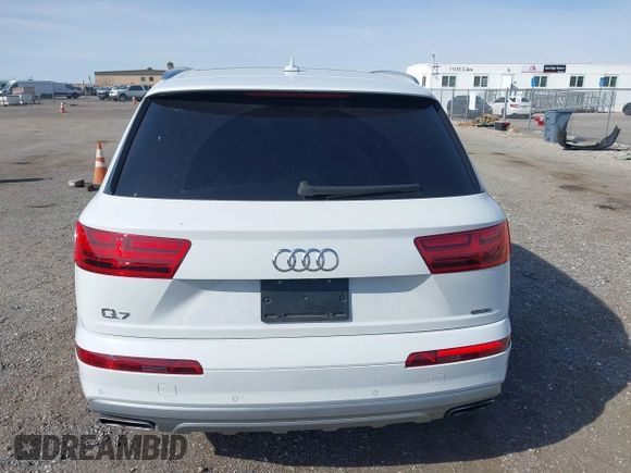 2017 Audi Q7 Premium Plus z VIN WA1LHAF72HD038067, wystawiony jako IAAI lot #41835136 z przebiegiem 88 949 mil mil oraz . Historia ofert i sprzedaży dostępna na DreamBid. Obrazek 16.