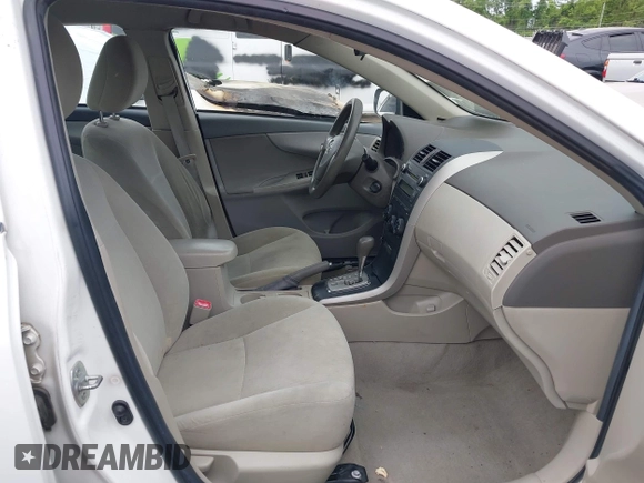 2010 Toyota Corolla z VIN 2T1BU4EE5AC500736, wystawiony jako IAAI lot #42337477 z przebiegiem 229 791 mil mil oraz . Historia ofert i sprzedaży dostępna na DreamBid. Obrazek 5.