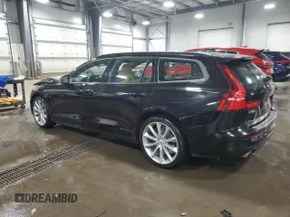 2020 Volvo V60 Momentum z VIN YV1102EK2L2361873, wystawiony jako Copart lot #47556795 z przebiegiem 55 975 mil mil oraz Szkoda całkowita • Salvage title. Historia ofert i sprzedaży dostępna na DreamBid. Obrazek 2.
