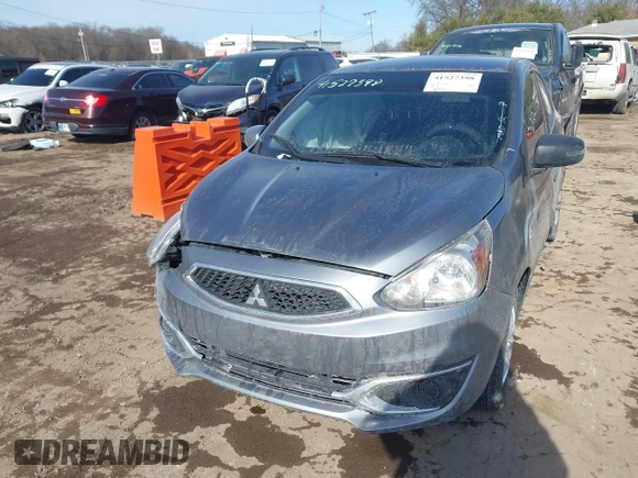 2019 Mitsubishi Mirage ES z VIN ML32A3HJ9KH012935, wystawiony jako IAAI lot #41527398 z przebiegiem 82 413 mil mil oraz . Historia ofert i sprzedaży dostępna na DreamBid. Obrazek 16.