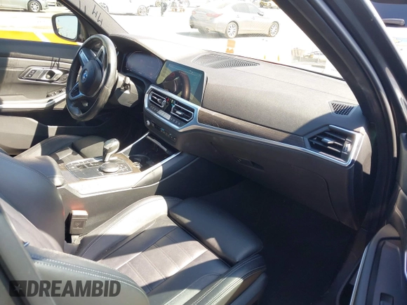 2019 BMW 3 Series 330i with VIN WBA5R1C55KAK11925, listed as a IAAI auction lot 41982248 with 62,711 mi miles and . Bid and sale history available at DreamBid. Image 5.