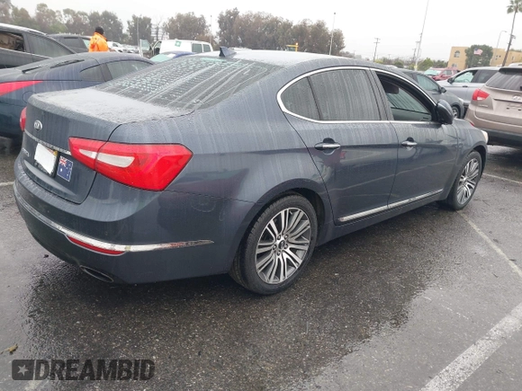 2014 Kia Cadenza Premium with VIN KNALN4D78E5125574, listed as a IAAI auction lot 41490830 with 172,569 mi miles. Bid and sale history available at carsss.com. Image 4.