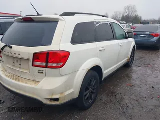 2015 Dodge Journey SXT with VIN 3C4PDCBG7FT743717, listed as a IAAI auction lot 41450052 with 186,581 mi miles. Bid and sale history available at carsss.com. Image 4.
