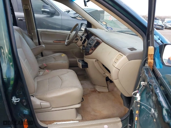 2002 Mazda MPV LX with VIN JM3LW28J020317050, listed as a IAAI auction lot 41106620 with 194,147 mi miles. Bid and sale history available at carsss.com. Image 5.