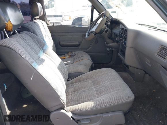 1992 Toyota Pickup DLX with VIN JT4RN93P5N5058671, listed as a IAAI auction lot 41712213 with 232,869 mi miles and . Bid and sale history available at DreamBid. Image 5.