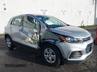 2018 Chevrolet Trax LS with VIN 3GNCJKSB3JL418469, listed as a IAAI auction lot 40842886 with 22,029 mi miles. Bid and sale history available at carsss.com. Image 6.