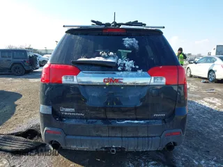 2015 GMC Terrain SLT with VIN 2GKFLXE32F6405472, listed as a IAAI auction lot 41389917 with 146,604 mi miles and . Bid and sale history available at carsss.com. Image 15.