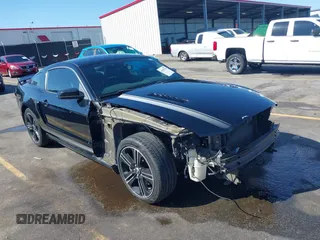 2014 Ford Mustang GT with VIN 1ZVBP8CF2E5246445, listed as a IAAI auction lot 42017715 with 239,284 mi miles and . Bid and sale history available at DreamBid. Image 1.