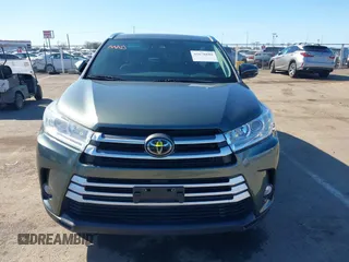 2018 Toyota Highlander SE with VIN 5TDJZRFH3JS834516, listed as a IAAI auction lot 41670880 with 81,274 mi miles and . Bid and sale history available at DreamBid. Image 12.