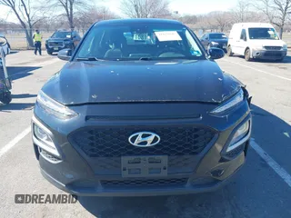 2020 Hyundai Kona SE z VIN KM8K1CAA7LU488743, wystawiony jako IAAI lot #41833649 z przebiegiem 62 228 mil mil oraz . Historia ofert i sprzedaży dostępna na DreamBid. Obrazek 12.