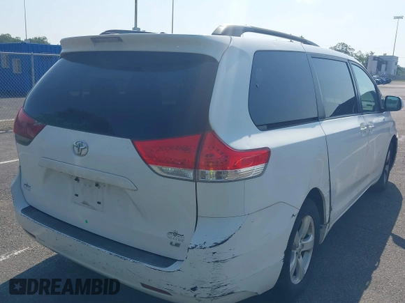 2011 Toyota Sienna LE AAS с VIN 5TDKK3DC7BS035000, выставлен на аукционе IAAI как лот 42571776 с пробегом 75 928 миль миль и . История ставок и продаж доступна на DreamBid. Изображение 4.