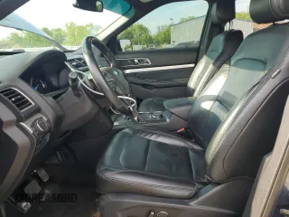 2017 Ford Explorer XLT z VIN 1FM5K8DH1HGA83077, wystawiony jako Copart lot #56548165 z przebiegiem 184 020 mil mil oraz Szkoda całkowita • Salvage title. Historia ofert i sprzedaży dostępna na DreamBid. Obrazek 7.