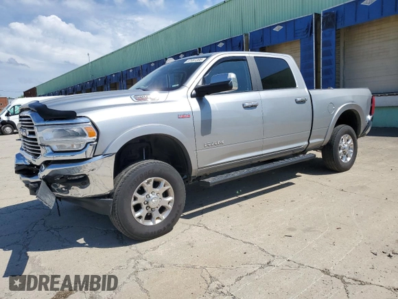 2022 Ram 2500 Laramie z VIN 3C6UR5FJ1NG423393, wystawiony jako Copart lot #57487395 z przebiegiem 124 528 mil mil oraz Szkoda całkowita • Salvage title. Historia ofert i sprzedaży dostępna na DreamBid. Obrazek 1.