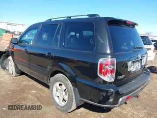 2008 Honda Pilot EX-L with VIN 5FNYF18518B042861, listed as a IAAI auction lot 41733408 with 169,349 mi miles. Bid and sale history available at carsss.com. Image 3.