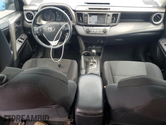 2016 Toyota RAV4 XLE z VIN 2T3RFREV8GW526994, wystawiony jako Copart lot #55227825 z przebiegiem 71 178 mil mil oraz Szkoda całkowita • Salvage title. Historia ofert i sprzedaży dostępna na DreamBid. Obrazek 8.