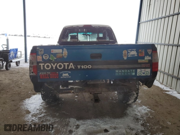 1997 Toyota T100 SR5 with VIN JT4UN24DXV0042713, listed as a Copart auction lot 41850085 with 271,722 mi miles and Salvage Title. Bid and sale history available at DreamBid. Image 6.