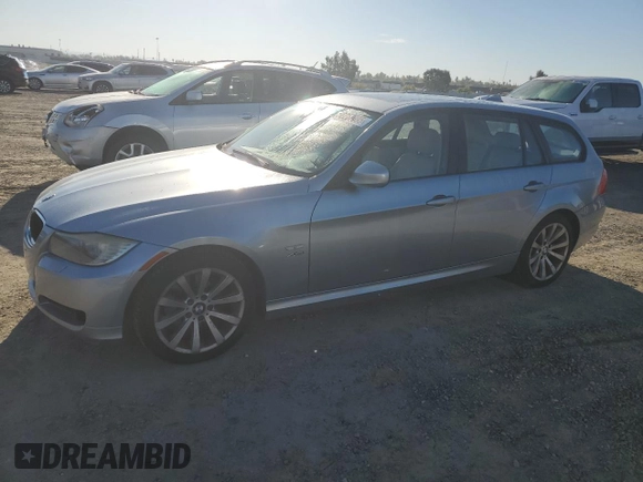 2010 BMW 3 Series 328i xDrive with VIN WBAUU3C59AA544780, listed as a Copart auction lot 50267095 with Not Provided miles and Salvage Title. Bid and sale history available at DreamBid. Image 1.