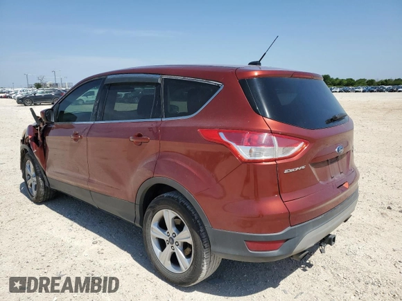2016 Ford Escape SE z VIN 1FMCU0GX5GUC57593, wystawiony jako Copart lot #56365425 z przebiegiem 121 471 mil mil oraz Szkoda całkowita • Salvage title. Historia ofert i sprzedaży dostępna na DreamBid. Obrazek 2.