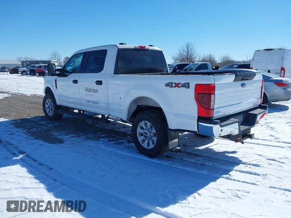2021 Ford F-250 XL z VIN 1FT7W2B6XMEC73448, wystawiony jako IAAI lot #41631438 z przebiegiem 110 255 mil mil oraz . Historia ofert i sprzedaży dostępna na DreamBid. Obrazek 3.