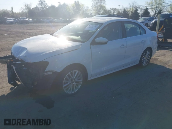 2014 Volkswagen Jetta SEL z VIN 3VWL17AJ8EM336569, wystawiony jako IAAI lot #41975776 z przebiegiem 134 967 mil mil oraz . Historia ofert i sprzedaży dostępna na DreamBid. Obrazek 17.