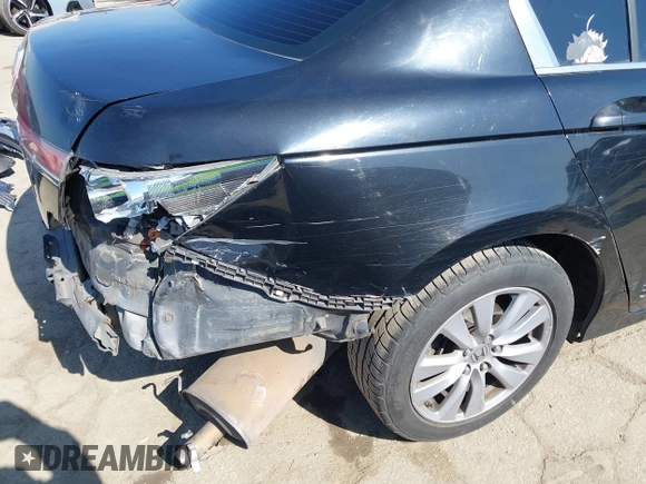 2011 Honda Accord EX z VIN 1HGCP2F70BA036181, wystawiony jako IAAI lot #41996641 z przebiegiem 214 601 mil mil oraz . Historia ofert i sprzedaży dostępna na DreamBid. Obrazek 19.
