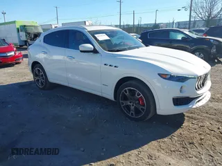 2021 Maserati Levante S with VIN ZN661YUL3MX378092, listed as a IAAI auction lot 40748646 with 43,199 mi miles. Bid and sale history available at carsss.com. Image 1.