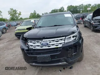 2019 Ford Explorer XLT с VIN 1FM5K8D88KGA86159, выставлен на аукционе IAAI как лот 42513369 с пробегом 52 614 миль миль и . История ставок и продаж доступна на DreamBid. Изображение 12.