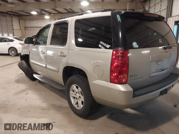 2007 GMC Yukon SLT with VIN 1GKFK13007R253674, listed as a IAAI auction lot 41683159 with 207,778 mi miles. Bid and sale history available at carsss.com. Image 3.