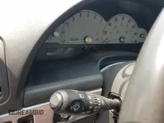 2002 Ford Thunderbird Hardtop Premium z VIN 1FAHP60A22Y123884, wystawiony jako Copart lot #59876794 z przebiegiem Nie podano mil oraz Szkoda całkowita • Salvage title. Historia ofert i sprzedaży dostępna na DreamBid. Obrazek 9.