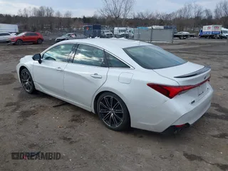 2019 Toyota Avalon XLE with VIN 4T1BZ1FB5KU014903, listed as a IAAI auction lot 41388692 with 100,599 mi miles. Bid and sale history available at carsss.com. Image 3.