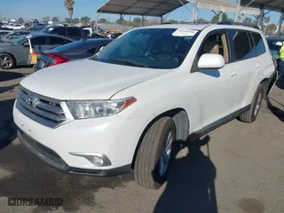 2013 Toyota Highlander with VIN 5TDZK3EH4DS110912, listed as a IAAI auction lot 41369190 with 183,753 mi miles. Bid and sale history available at carsss.com. Image 17.