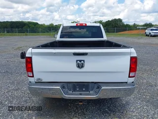 2019 Ram 1500 Tradesman z VIN 3C6JR6DT4KG561518, wystawiony jako IAAI lot #42726625 z przebiegiem 161 859 mil mil oraz . Historia ofert i sprzedaży dostępna na DreamBid. Obrazek 16.