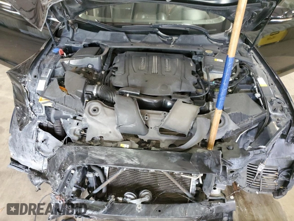 2014 Jaguar XJ with VIN SAJWA1CZ0E8V61168, listed as a Copart auction lot 54383215 with 137,724 mi miles and Salvage Title. Bid and sale history available at DreamBid. Image 11.