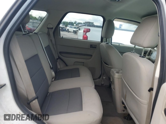 2008 Ford Escape XLT z VIN 1FMCU93148KC65770, wystawiony jako Copart lot #58377915 z przebiegiem 160 856 mil mil oraz Szkoda całkowita • Salvage title. Historia ofert i sprzedaży dostępna na DreamBid. Obrazek 11.