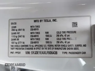 2020 Tesla Model 3 Standard Range Plus z VIN 5YJ3E1EAXLF806438, wystawiony jako IAAI lot #42104964 z przebiegiem 89 065 mil mil oraz . Historia ofert i sprzedaży dostępna na DreamBid. Obrazek 9.