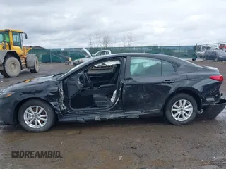2025 Toyota Camry LE with VIN 4T1DAACK8SU500304, listed as a IAAI auction lot 41907504 with 6 mi miles and . Bid and sale history available at DreamBid. Image 6.