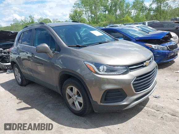 2020 Chevrolet Trax LT z VIN KL7CJLSB1LB336157, wystawiony jako IAAI lot #42258923 z przebiegiem 50 868 mil mil oraz . Historia ofert i sprzedaży dostępna na DreamBid. Obrazek 1.